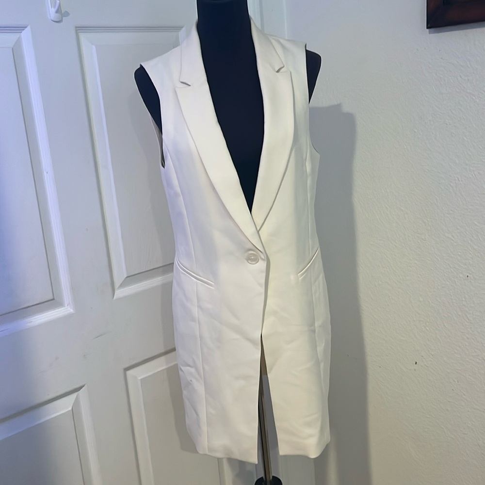 White House Black Market Cream Blazer with Tailored Lapels